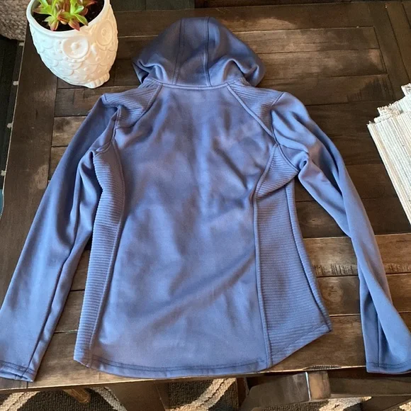 💗Sold💗 Fila “slim fit” workout jacket 💗 - Picture 7 of 12